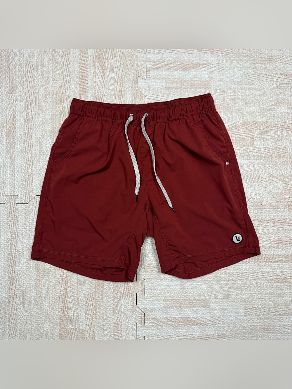 Vuori Kore Lined 7” Red Shorts Stretch Drawstring Training Size *Medium V302